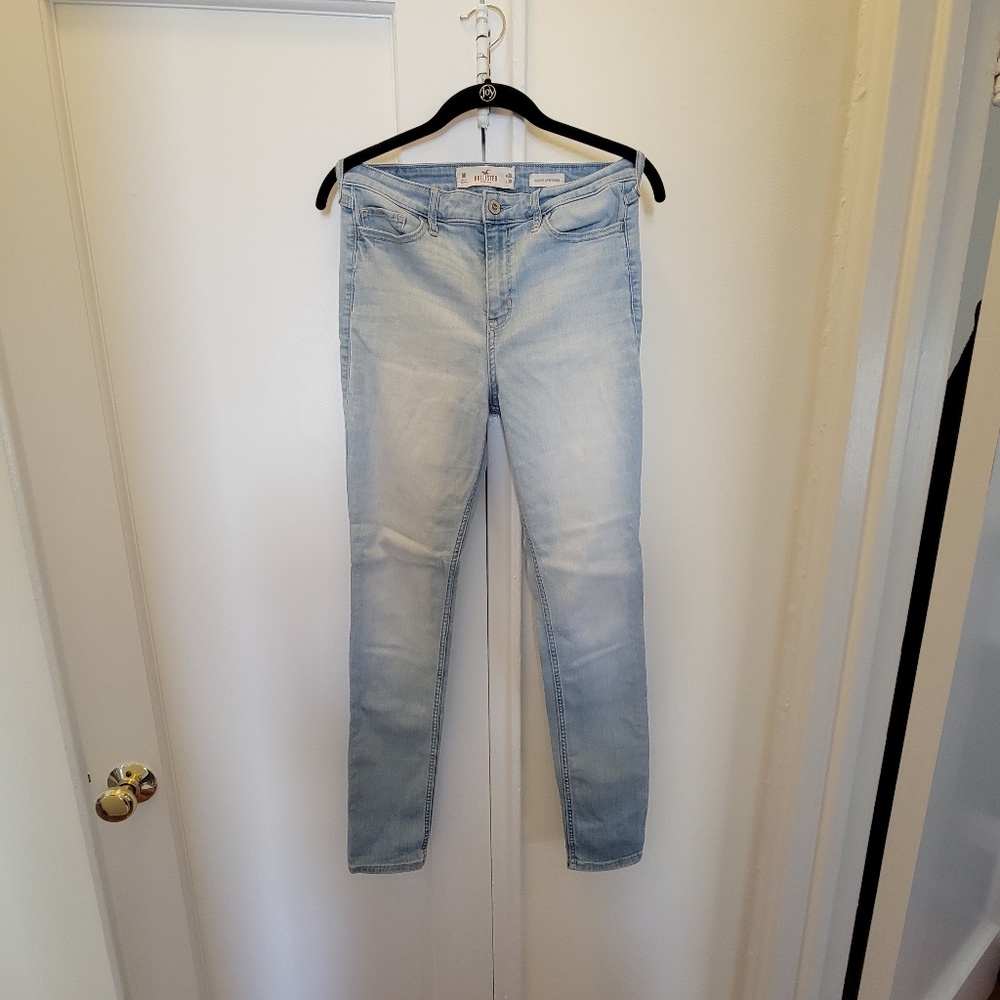 Hollister High Rise Super Skinny Jean (Size 29)